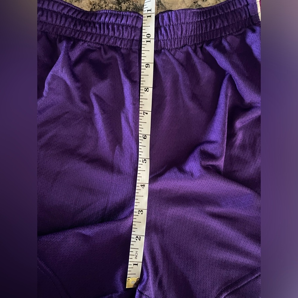 Nike Women’s Athletic Running Shorts Size Small Purple Fuchsia Mesh No Pockets - Picture 5 of 7